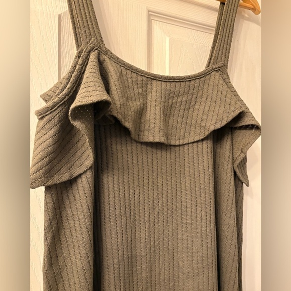 Carmensitas NWT cotton blend green textured dress ruffle top size medium straps - Picture 2 of 9